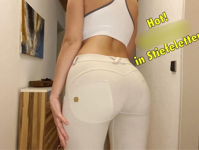 Lola_Candy Porno Video: Hot! naturs*** in Stiefeletten